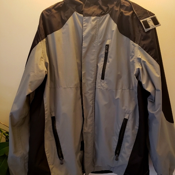 Windriver coat - Picture 1 of 3
